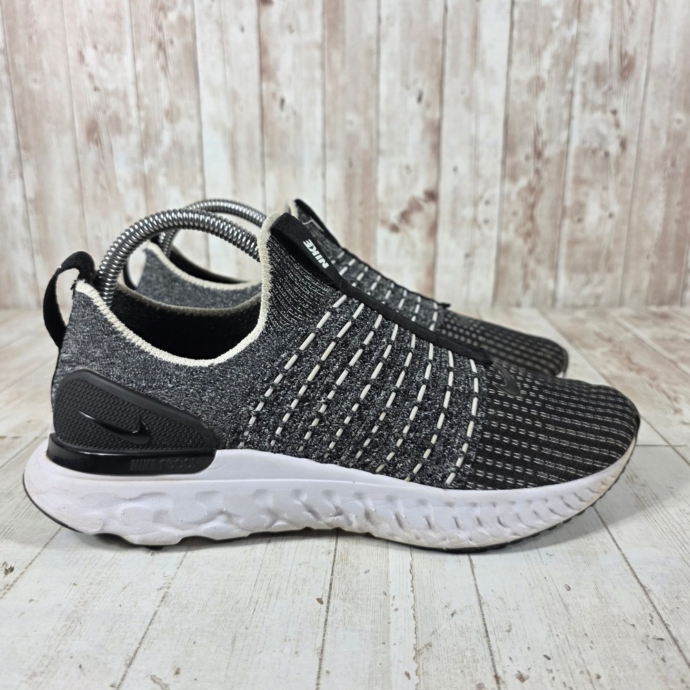 Nike React Phantom Run Flyknit 2 Womens 8.5 Black White Grey CJ0280-002